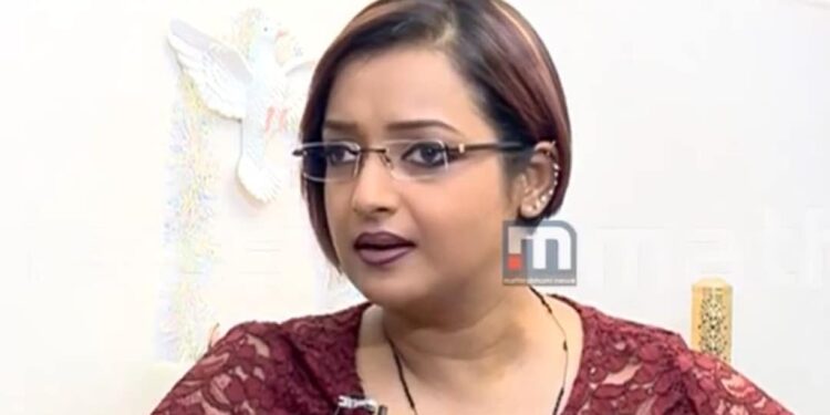 ‘ശ്രീരാമകൃഷ്ണന്‍-പലതവണ-വീട്ടില്‍-വന്നിട്ടുണ്ട്‌;-കസ്റ്റംസിന്-മുന്നില്‍-പോകുന്നത്-തടഞ്ഞത്-ശിവശങ്കര്‍’