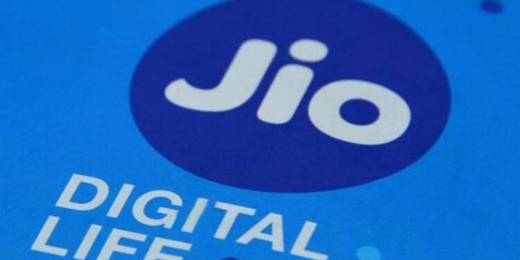 ജിയോയുടെ-വിന്ഡോസ്-10-ലാപ്ടോപ്പ്-ജിയോബുക്ക്-ഉടനെത്തും