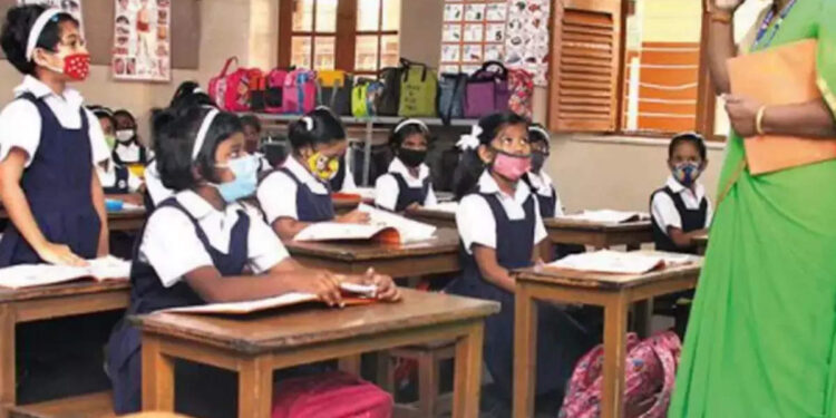 ഒന്ന്-മുതൽ-ഒമ്പത്-വരെയുള്ള-ക്ലാസുകൾ-വൈകുന്നേരം-വരെ?-തീരുമാനം-ഇന്നുണ്ടാകും