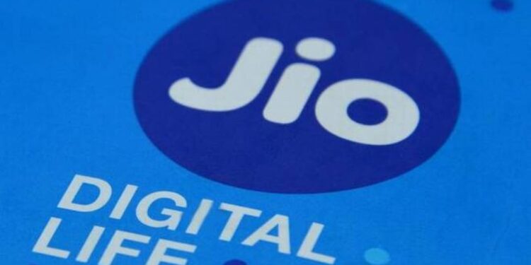 സ്റ്റാര്‍ലിങ്കിനോട്-മത്സരിക്കാന്‍-റിലയന്‍സ്-ജിയോയും-സാറ്റലൈറ്റ്-ഇന്റര്‍നെറ്റ്-രംഗത്തേക്ക്