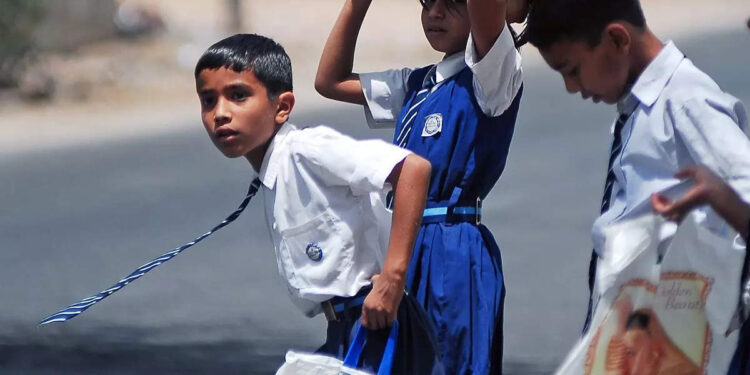 അധ്യാപകര്‍ക്ക്-ക്ലാസില്‍-വടിയെടുക്കാമോ?-ഹൈക്കോടതി-വിധി-പറയുന്നത്