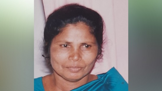 ടിപ്പർ-സ്കൂട്ടറിൽ-ഇടിച്ച്-വീട്ടമ്മ-മരിച്ചു