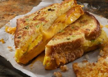 ബ്രേക്ഫാസ്റ്റിന്-എളുപ്പത്തിലൊരു-മസാല-ചീസ്-ഫ്രഞ്ച്-ടോസ്റ്റ്-ആയാലോ?