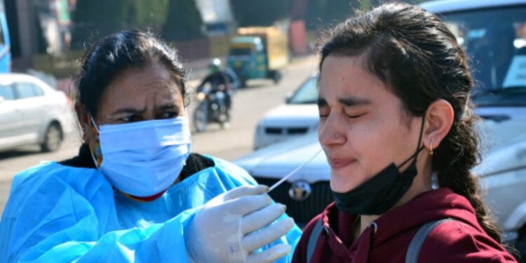 സംസ്ഥാനത്ത്-ഇന്ന്-8655-പേര്‍ക്ക്-കോവിഡ്-;-ടിപിആര്‍-13.38-ശതമാനം