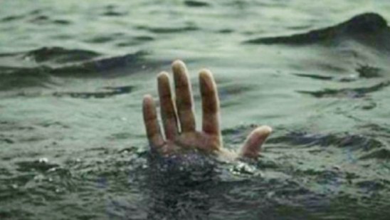 പാലക്കാട്-ഒരു-കുടുംബത്തിലെ-നാലുപേർ-പുഴയിൽചാടി;-മൂന്നുപേർ-മരിച്ചു