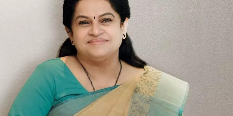 ഇപ്പോൾ-കോൺഗ്രസാണ്-ഭരിക്കുന്നതെങ്കിൽ-75-രൂപയ്ക്ക്-പെട്രോൾ-കിട്ടുമായിരുന്നു:-പത്മജ