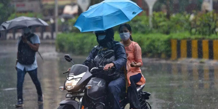 സംസ്ഥാനത്ത്-ശക്തമായ-മഴ-തുടരും;-എല്ലാ-ജില്ലകളിലും-യെല്ലോ-അലേർട്ട്