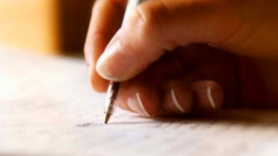 നീറ്റ്-പരീക്ഷക്കിടെ-അടിവസ്ത്രം-അഴിപ്പിച്ച്-പരിശോധന;-രണ്ട്-അധ്യാപകര്-അറസ്റ്റില്