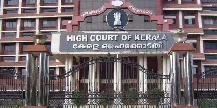 പ്ലസ്-വണ്‍-പ്രവേശന-സമയപരിധി-നീട്ടി;-നാളെക്കൂടി-അപേക്ഷിക്കാം;-ഹർജി-നാളെ-വീണ്ടും-പരിഗണിക്കും