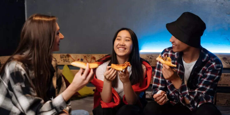 night-food-facts:-ഉറങ്ങുവാന്‍-കിടന്നതിനുശേഷവും-വിശക്കാറുണ്ടോ?-ഇത്തരക്കാര്‍-കഴിക്കേണ്ടത്-എന്ത്?