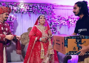 വിവാഹ-വേദിയില്‍-ആമസോണ്‍-ഡെലിവറി-ബോയ്;-അന്തംവിട്ട്-വധു,-കാര്യം-അറിഞ്ഞപ്പോള്‍-പൊട്ടിച്ചിരി