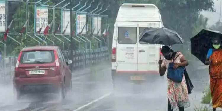 കൂടുതൽ-ശക്തമാകാൻ-മഴ?-ഈ-ജില്ലകളിൽ-യെല്ലോ-അലേർട്ട്-പ്രഖ്യാപിച്ചു,-മുന്നറിയിപ്പ്-ഇങ്ങനെ