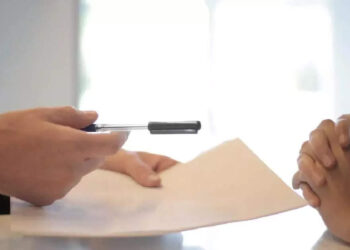 അവധി-അപേക്ഷിക്കാന്‍-ഓരോ-കാരണങ്ങള്‍;-ക്ലര്‍ക്കിന്റെ-വ്യത്യസ്തമായ-അവധി-അപേക്ഷ-കണ്ട്-പൊട്ടിചിരിച്ച്-സോഷ്യല്‍-മീഡിയ