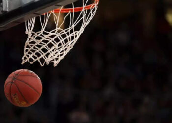 ബാസ്‌ക്കറ്റ്-ബോള്‍-കൊണ്ട്-അത്ഭുതം-സൃഷ്ടിച്ചൊരു-മുത്തശ്ശി;-വൈറലായി-വീഡിയോ