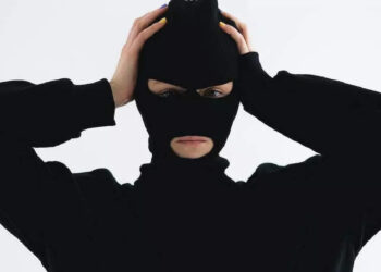 മോഷണത്തിന്-മുന്‍പ്-പ്രാര്‍ത്ഥന-അത്-നിര്‍ബന്ധാ…-ക്ഷേത്രത്തില്‍-നിന്നുള്ള-കള്ളന്റെ-വീഡിയോ-വൈറല്‍