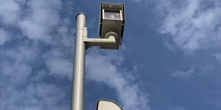 ‘675-ക്യാമറ’കള്‍,-റോഡിലെ-നിയമം-ലംഘിച്ചാല്‍-മൊബൈലിലേക്ക്-മെസേജും-വീട്ടിലേക്ക്-തപാല്‍-വഴിയും-പിഴ