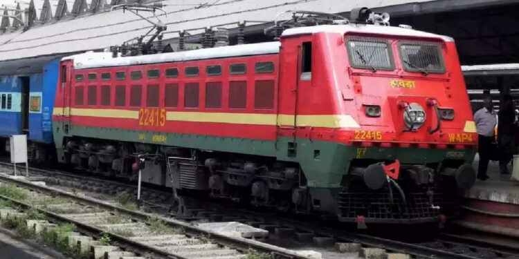 നീണ്ട-22-വര്‍ഷങ്ങള്‍ക്കൊടുവില്‍-നീതി;-അമിത-നിരക്കിന്-എതിരെ-റെയില്‍വേയോട്-പോരാടി-പലിശയടക്കം-തിരിച്ച്-പിടിച്ച്-ചതുര്‍വേദി