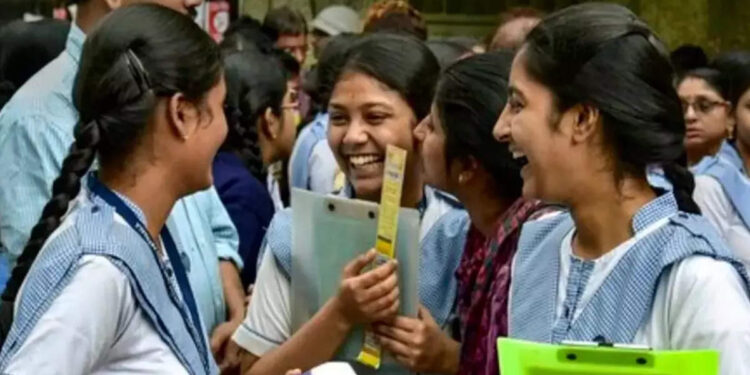 plus-one-results-2022:-പ്ലസ്-വണ്‍-പരീക്ഷാഫലം-പ്രഖ്യാപിച്ചു;-ഫലമറിയേണ്ടത്-ഇങ്ങനെ;-പുനർമൂല്യനിർണയ-അപേക്ഷ-23വരെ