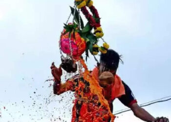 ശ്രീകൃഷ്ണ-ജയന്തി-ദിവസം-ഉറിയടിച്ച്-കാഴ്ച-വൈകല്യമുള്ള-കുഞ്ഞുങ്ങള്‍;-വൈറലായി-വീഡിയോ