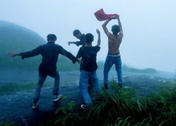 വരൂ,-ഈ-സ്വപ്‌നഭൂമിയിലേക്ക്‌