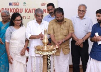 കൈത്തറിക്കൊരു-കൈത്താങ്ങ്;-പദ്ധതി-രണ്ടാം-ഘട്ടത്തിലേക്ക്