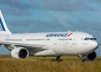 ആകാശത്ത്-വിമാനത്തില്‍-പൈലറ്റുമാരുടെ-പൊരിഞ്ഞ-അടി;-അന്തംവിട്ട്-യാത്രക്കാര്‍