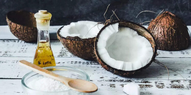 world-coconut-day:-പാചകത്തിനല്ലാതെ-വെളിച്ചെണ്ണ-ഇങ്ങനെയൊക്കെ-ഉപയോഗിക്കാം