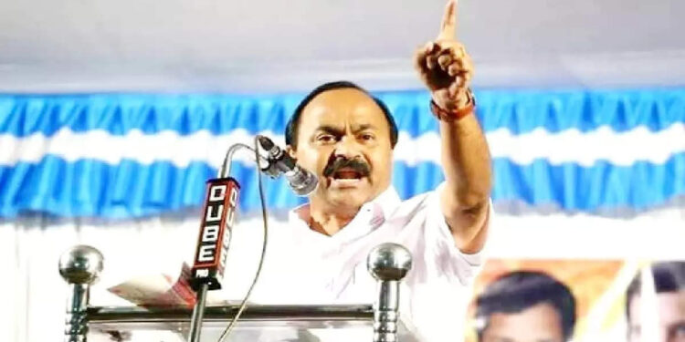 ജീവനക്കാരുടെ-ഓണം-കണ്ണീരിലാക്കരുത്,-സമരം-കണ്ടില്ലെന്ന്-നടിക്കരുതെന്ന്-വി-ഡി-സതീശന്‍