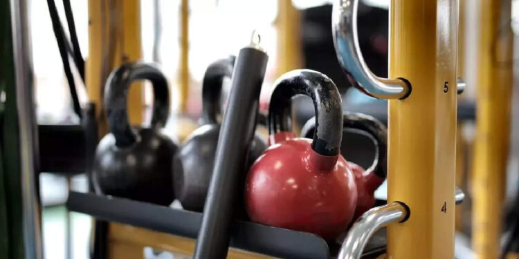 ജിമ്മിലെ-ഉപകരണത്തിന്റെ-എട്ടിന്റെ-പണി;-യുവതിയ്ക്ക്-രക്ഷയായത്-കൈയിലെ-സ്മാര്‍ട്ട്-വാച്ച്