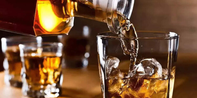 പതിവ്-തെറ്റിച്ചില്ല,-പൊടിപൊടിച്ച്-മദ്യവിൽപ്പന;-ഉത്രാടം-ദിനത്തിൽ-റെക്കോർഡ്