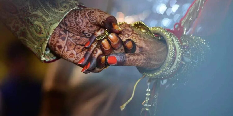 ചായ-നല്‍കി-ഡോക്ടറുടെ-മനസില്‍-ഇടം-പിടിച്ചു;-മനോഹരമായൊരു-പ്രണയവും-വിവാഹവും