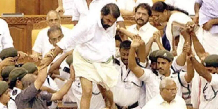 നിയമസഭയിലെ-കയ്യാങ്കളി;-ശിവൻകുട്ടി-നാളെ-വിചാരണാ-കോടതിയിൽ-ഹാജരാകണം;-കേസിൽ-ആറ്-പ്രതികൾ