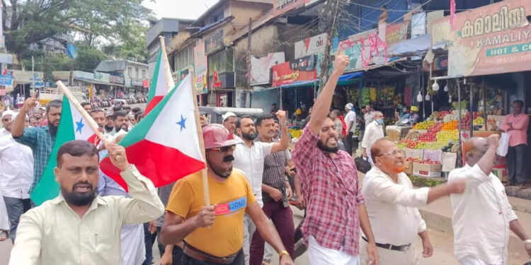 കസ്റ്റഡിയിൽ-എടുത്തവരെ-വിട്ടില്ലെങ്കിൽ-നാളെ-ഹർത്താൽ;-പ്രതിഷേധം-തുടരുമെന്ന്-പോപ്പുലർ-ഫ്രണ്ട്