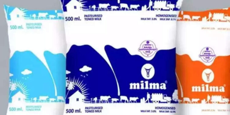 പാല്‍വില-കൂട്ടാതെ-മുന്നോട്ടു-പോകാനാകില്ല,-ലിറ്ററിന്-നാലുരൂപ-കൂട്ടണമെന്ന്-യൂണിയനുകള്‍