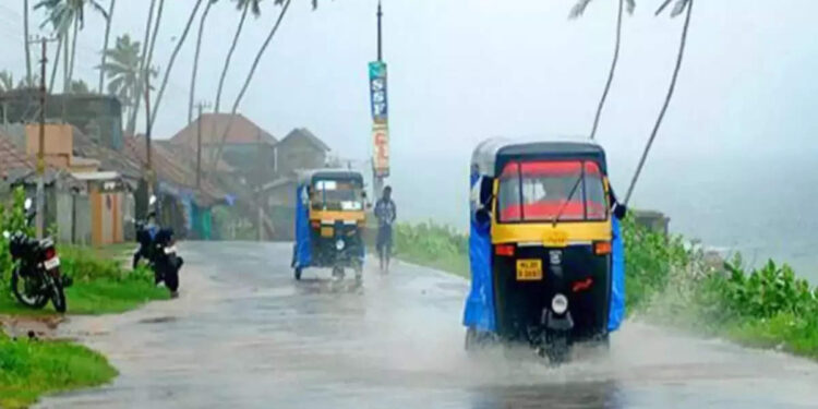 ബംഗാള്‍-ഉള്‍ക്കടലില്‍-ചുഴലിക്കാറ്റിന്-സാധ്യത;-ഇന്ന്-അതിശക്തമായ-മഴ,-മഞ്ഞ-അലേര്‍ട്ട്-ഈ-ജില്ലകളില്‍