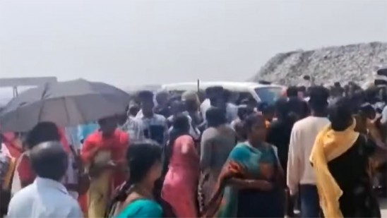 അക്രമാസക്തമായി-തുറമുഖവിരുദ്ധ-സമരം-;-മാധ്യമപ്രവർത്തകരെ-മർദിച്ചു