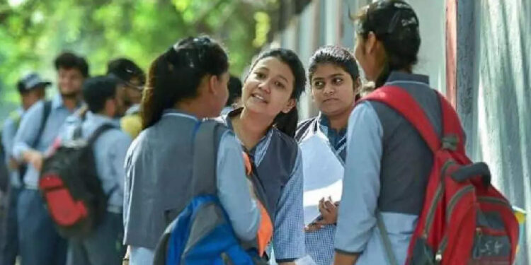 എസ്എസ്എൽസി-–-ഹയർ-സെക്കൻഡറി-പരീക്ഷകൾ-ഒരേസമയം;-തീയതികളും,-വിഷയങ്ങളും-അറിയാം