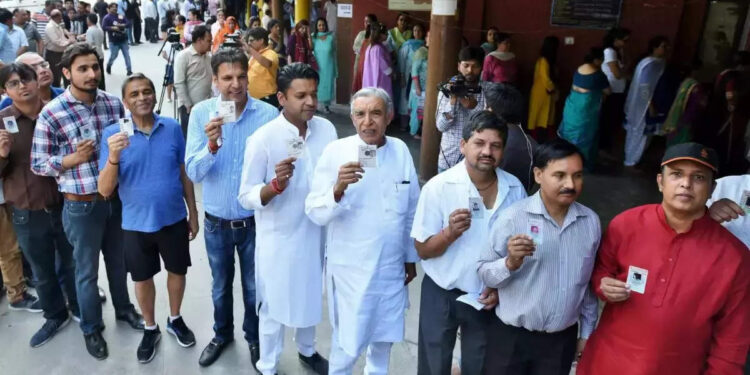 ഇലക്ഷൻ-കമ്മീഷന്റെ-ആധാർ-മാജിക്ക്;-കേരളത്തിൽ-ഇല്ലാതായത്-3,13,701വോട്ടുകൾ