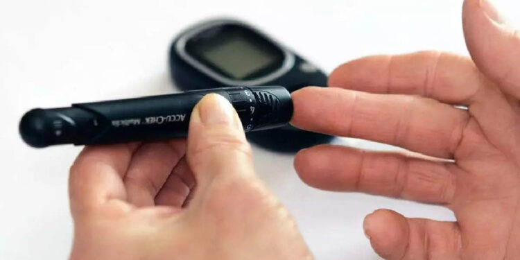 world-diabetes-day:-പ്രമേഹം-വരാതെ-തടുക്കാൻ-ഈ-കാര്യങ്ങൾ-ശ്രദ്ധിക്കൂ