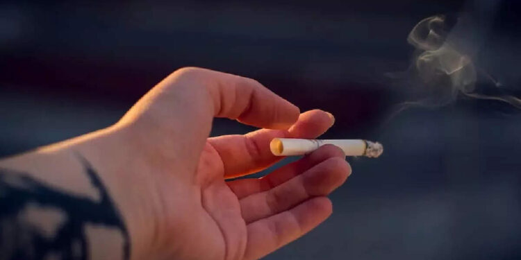 skin-problems-due-to-smoking:-പുകവലി-ആരോഗ്യം-മാത്രമല്ല,-ചർമ്മവും-കേടാക്കും