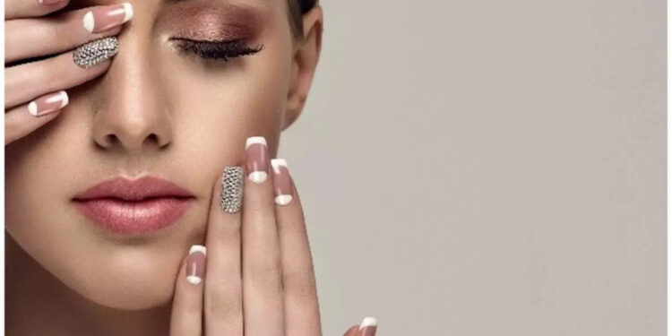 healthy-nail:-നഖങ്ങള്‍-ഒടിഞ്ഞ്-പോകാതെ-സംരക്ഷിതക്കുന്നതിന്-ഈ-കാര്യങ്ങള്‍-ശ്രദ്ധിക്കാം