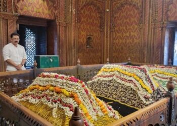 ടിപ്പുവിനെ-കണ്ടു!-ഖബറിൽ-(കുഴിമാടം)-തൊട്ടു!…കെ-ടി-ജലീൽ-എഴുതുന്നു