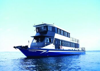 അഷ്‌ടമുടി-കാണാം-ഇനി-ക്രൂയിസറിൽ