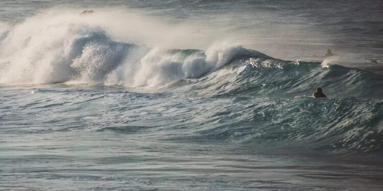 കേരള-തീരത്ത്-ഉയർന്ന-തിരമാലക്കും-കടലാക്രമണത്തിനും-സാധ്യത,-മത്സ്യത്തൊഴിലാളികൾക്ക്-ജാ​ഗ്രത-നിർദേശം