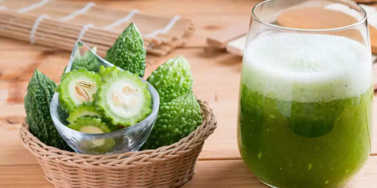 പാവയ്ക്ക-ജ്യൂസാക്കി-കുടിയ്ക്കുന്നത്-അപകടം