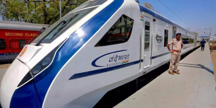 വന്ദേ-ഭാരത്:-ലക്ഷ്യം-നേടാൻ-പുതുവഴിയുമായി-കേന്ദ്രം,-കേരളത്തിന്-ഗുണമായത്-ആ-തീരുമാനം?-64-ചെറു-ട്രെയിനുകളുമായി-റെയിൽവേ