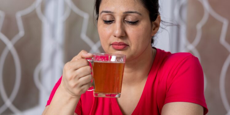 ​ഗ്രീന്‍-ടീയില്‍-ഈ-രണ്ട്-സാധനങ്ങള്‍-ചേര്‍ത്ത്-കുടിച്ചാല്‍-തൂങ്ങിത്തുടങ്ങിയ-അടിവയറെല്ലാം-ആലിലവയറാക്കാം​