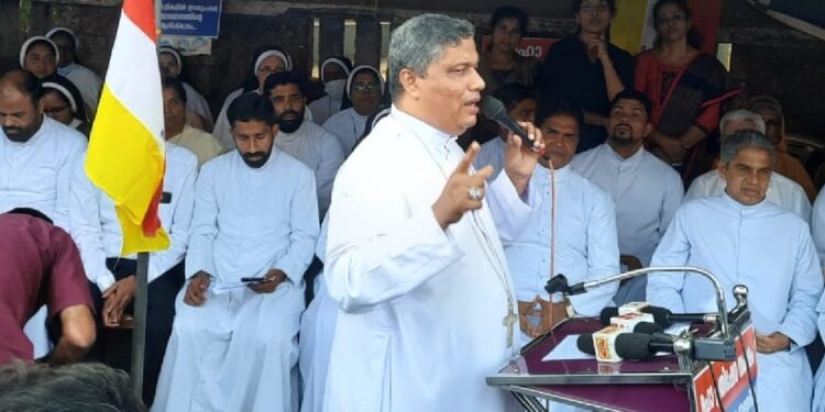 ‘വിചാരധാരയിൽ-പറയുന്നത്-അന്നത്തെ-സാഹചര്യം,-ക്രിസ്ത്യാനികളെ-എതിരാളികളായി-കാണുന്നവർ-വേറെയുമുണ്ട്’;-ബിഷപ്പ്-പാംപ്ലാനി