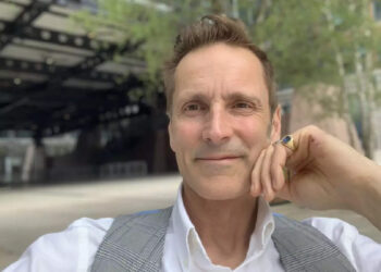 വിവാഹ-മോചനം-നേടിയത്-അറിയിക്കാൻ-ഇതിലും-നല്ല-മാർഗം-വേറെയില്ല,-വൈറലായി-ഒരു-കാർ