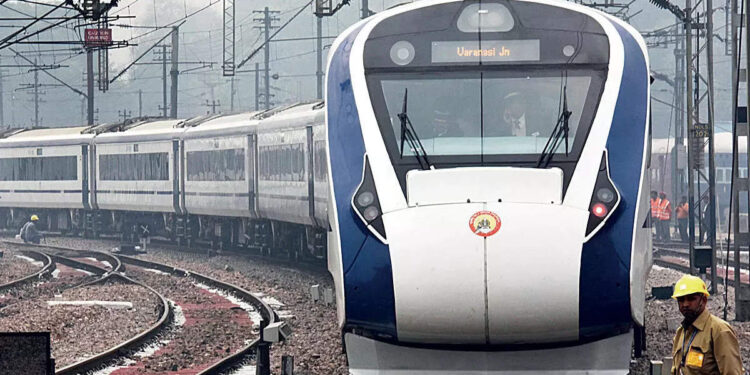 കേരളത്തിൽ-വന്ദേ-ഭാരതിനു-നീളം-കൂടും?-പലയിടത്തും-ട്രെയിൻ-വെട്ടിച്ചുരുക്കാൻ-കേന്ദ്രം,-ഇനി-വരുന്നത്-8-കോച്ചുള്ള-സെമി-ഹൈസ്പീഡ്-ട്രെയിനുകൾ